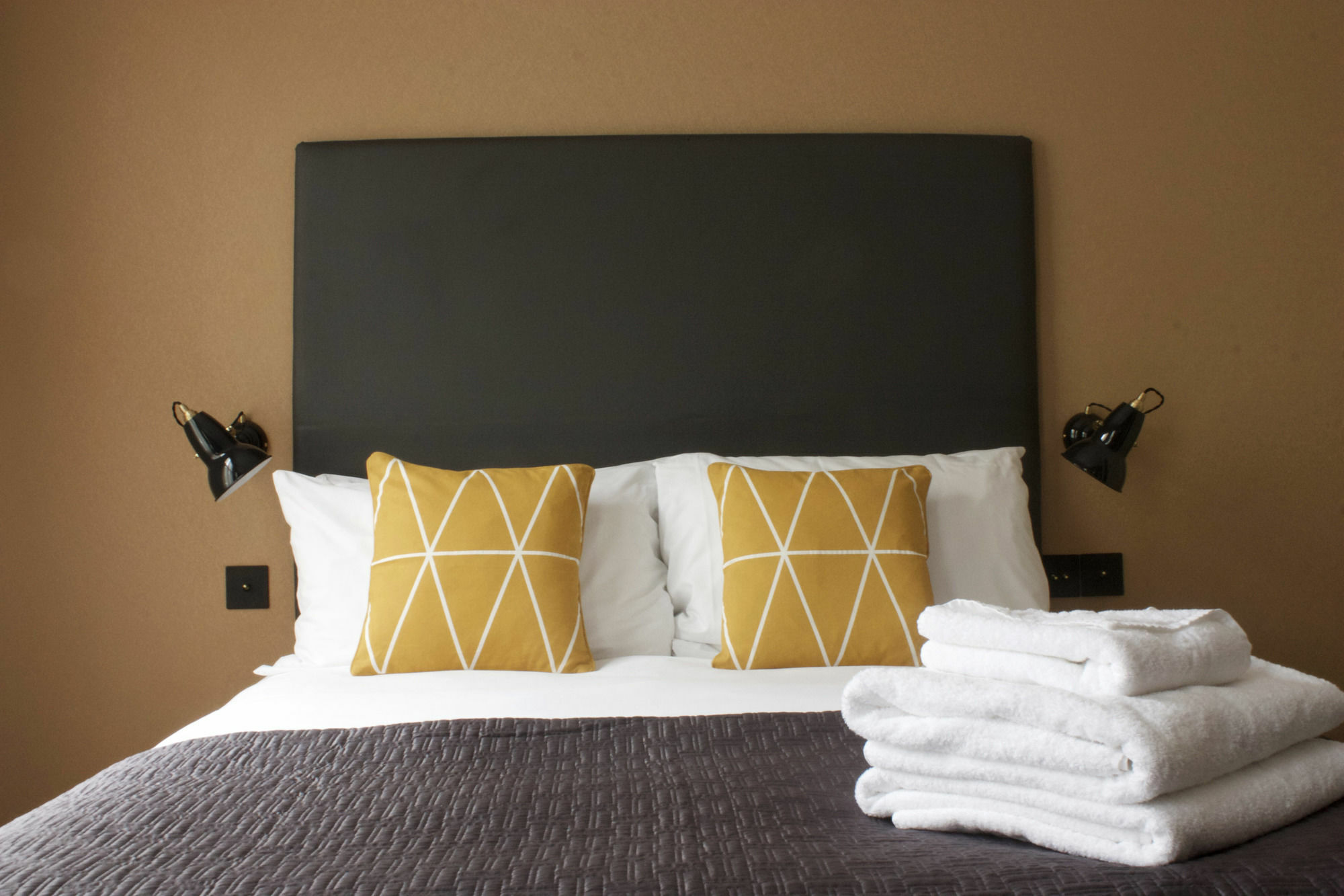 รูม 2 แฮมเมอร์สมิธ Aparthotel ลอนดอน ภายนอก รูปภาพ